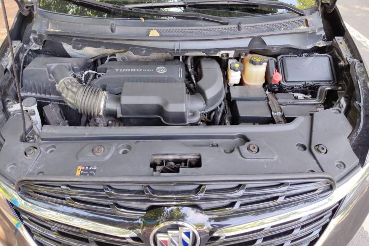 Used Buick GL8 2021 Land Cruiser Executive Class 652T Luxury Model Engine Bay