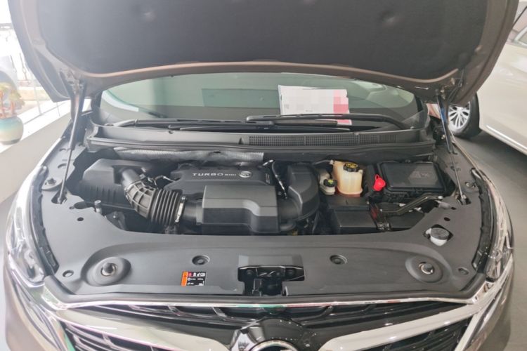 Used Buick GL8 2021 ES Landtrek 653T Luxury Model Engine Bay