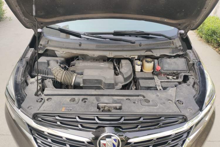 Used Buick GL8 2021 Land Cruiser Executive Class 652T Comfort Model Engine Bay