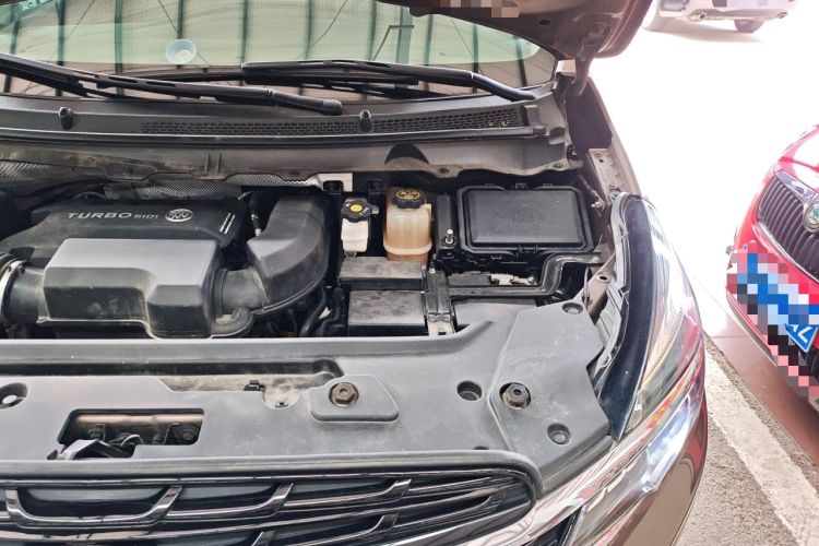Used Buick GL8 2021 Land Cruiser Executive Class 652T Comfort Model Engine Bay Left
