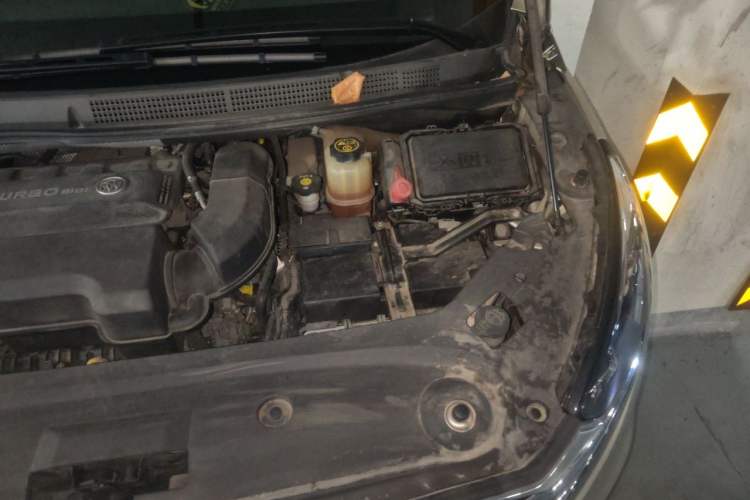 Used Buick GL8 2021 ES Landtrek 653T Comfort Edition Engine Bay Left