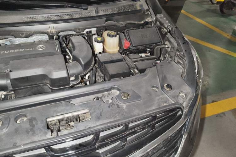 Used Buick GL8 2021 Land Cruiser Executive Class 652T Smart Luxury Model Engine Bay Left
