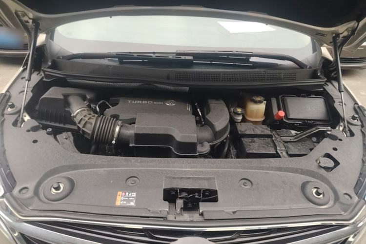 Used Buick GL8 2021 ES Landtrek 653T Luxury Model Engine Bay