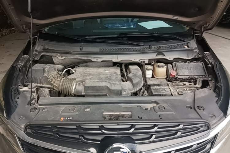 Used Buick GL8 2021 Land Cruiser Executive 652T Premium Model Engine Bay