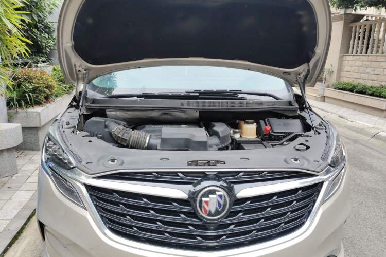 Used Buick GL8 2021 ES Land Cruiser 653T Flagship Model Engine Bay