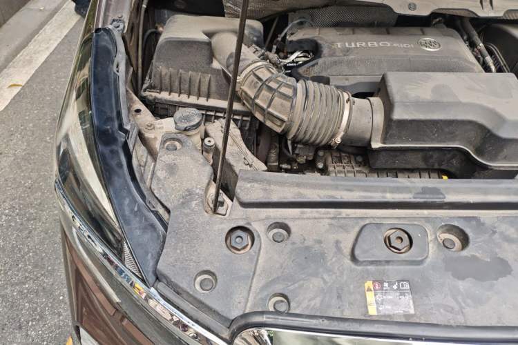 Used Buick GL8 2021 Land Cruiser Executive Class 652T Luxury Model Engine Bay Right