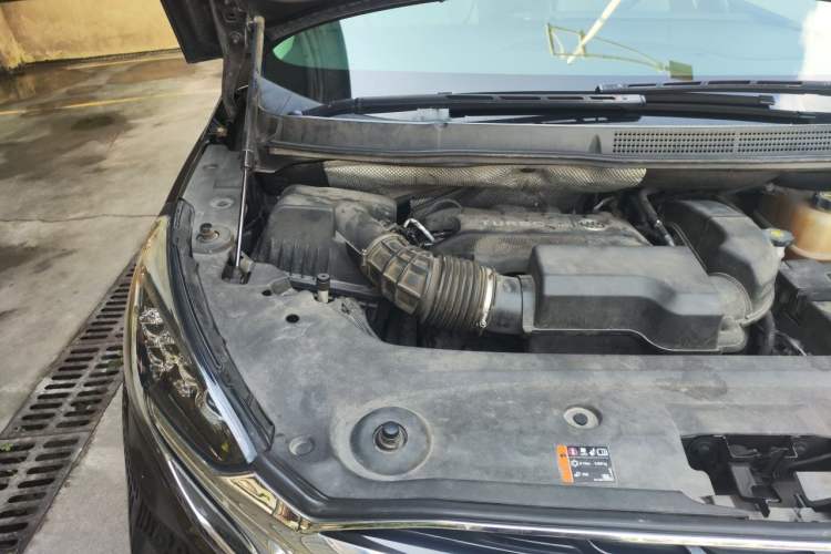 Used Buick GL8 2021 ES Land Cruiser 653T Luxury Edition Engine Bay Right