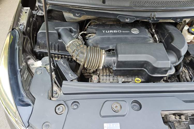 Used Buick GL8 2021 Land Cruiser Executive Class 652T Smart Luxury Model Engine Bay Right