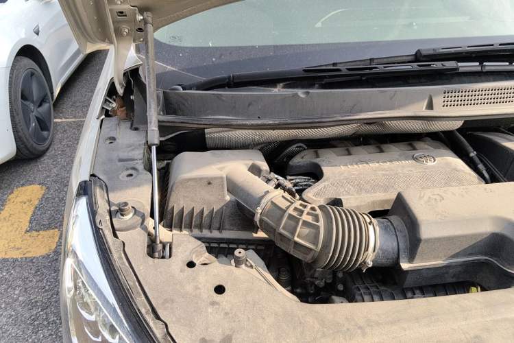 Used Buick GL8 2021 ES Landtrek 653T Comfort Edition Engine Bay Right
