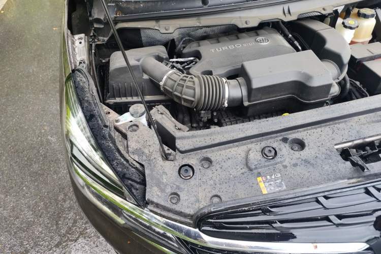 Used Buick GL8 2021 Land Cruiser Executive Class 652T Luxury Model Engine Bay Right
