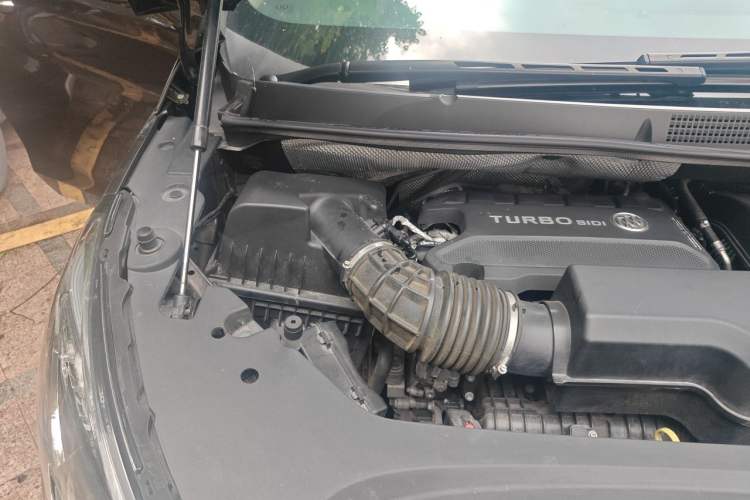 Used Buick GL8 2021 ES Landtrek 653T Smart Luxury Model Engine Bay Right