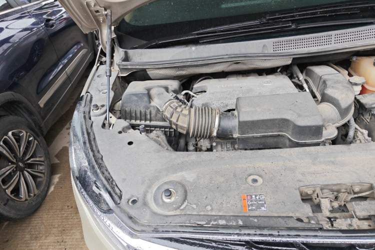 Used Buick GL8 2021 ES Land Cruiser 653T Luxury Edition Engine Bay Right