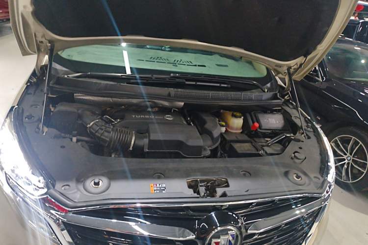 Used Buick GL8 2021 ES Land Cruiser 653T Luxury Edition Engine Bay