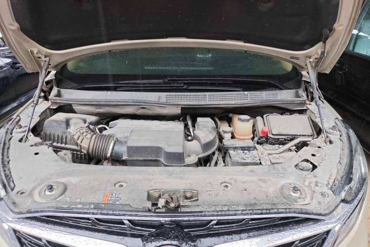 Used Buick GL8 2021 ES Land Cruiser 653T Luxury Edition Engine Bay