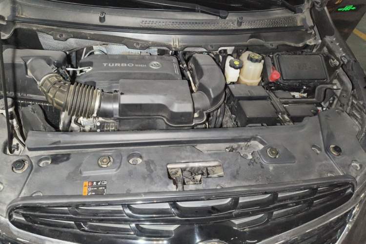 Used Buick GL8 2021 Land Cruiser Executive Class 652T Smart Luxury Model Engine Bay