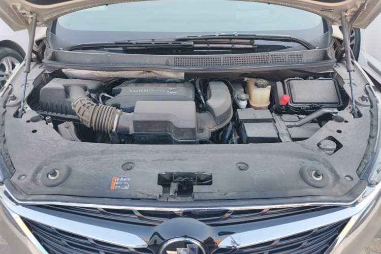 Used Buick GL8 2021 ES Landtrek 653T Luxury Model Engine Bay