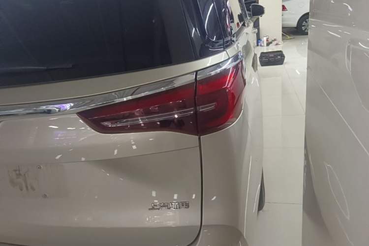 Used Buick GL8 2021 ES Landtrek 653T Comfort Edition Exterior 3