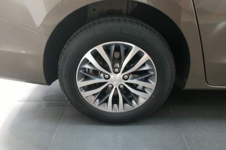 Used Buick GL8 2021 ES Land Cruiser 653T Luxury Edition Exterior 5