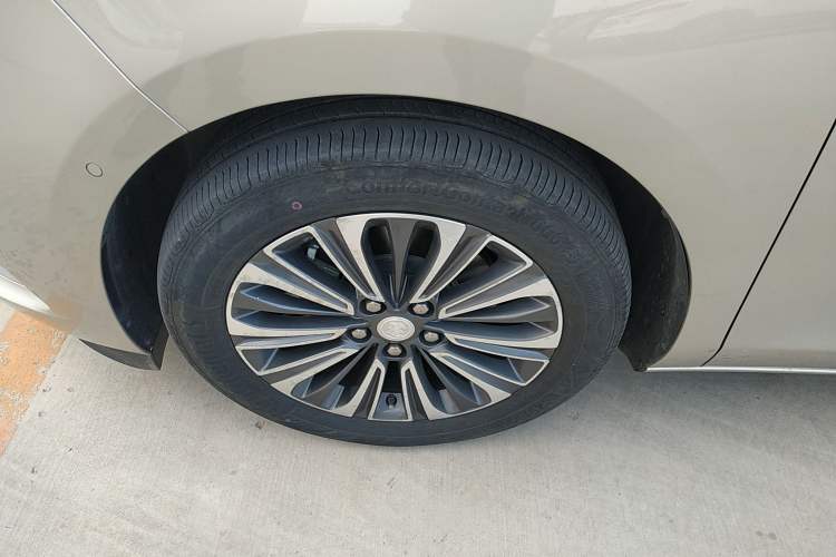 Used Buick GL8 2021 ES Landtrek 653T Luxury Model Exterior 7