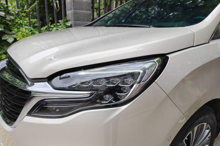 Used Buick GL8 2021 ES Land Cruiser 653T Flagship Model Exterior 7