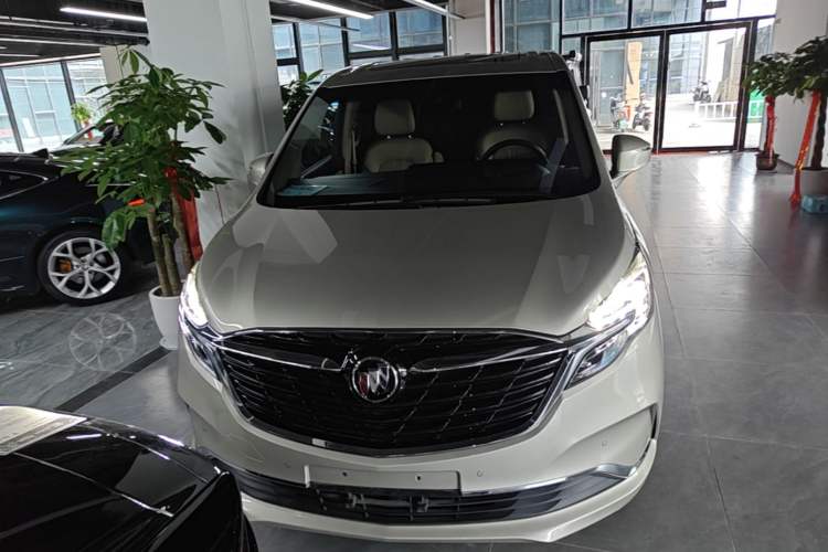 Used Buick GL8 2021 ES Land Cruiser 653T Luxury Edition Front