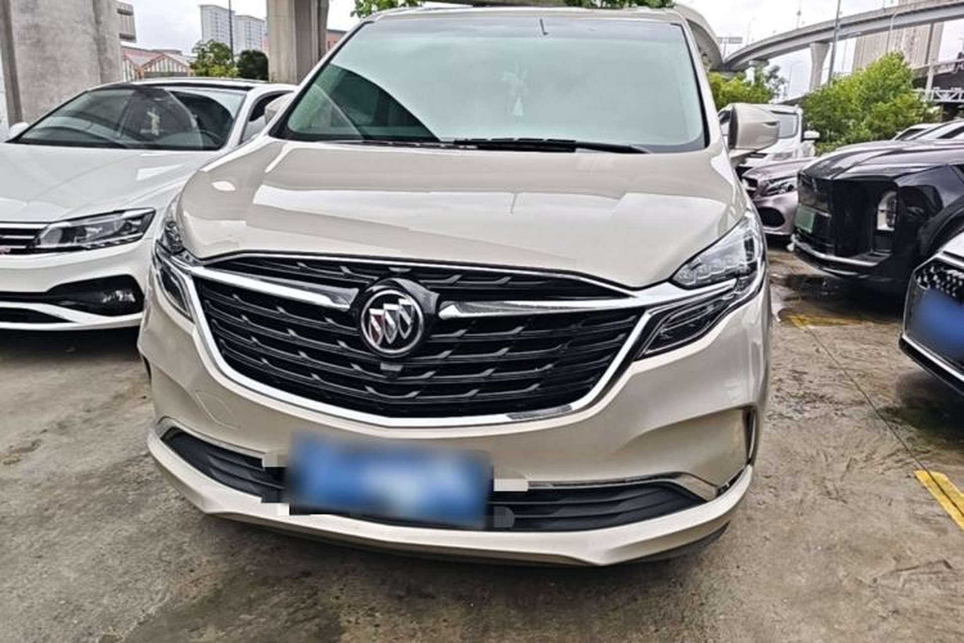 Used Buick GL8 2021 ES Landtrek 653T Comfort Edition Front