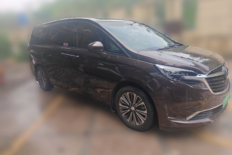 Used Buick GL8 2021 ES Landtrek 653T Smart Luxury Model Front Right 45 Deg