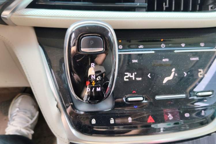 Used Buick GL8 2021 ES Landtrek 653T Comfort Edition Gear Lever
