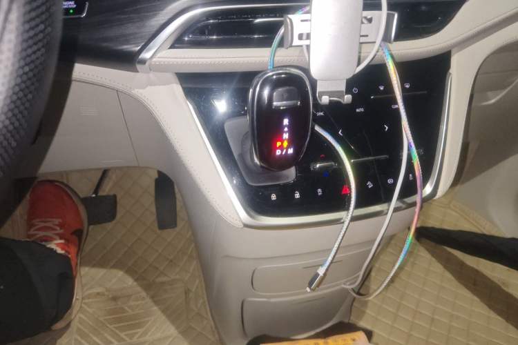 Used Buick GL8 2021 ES Landtrek 653T Comfort Edition Gear Lever
