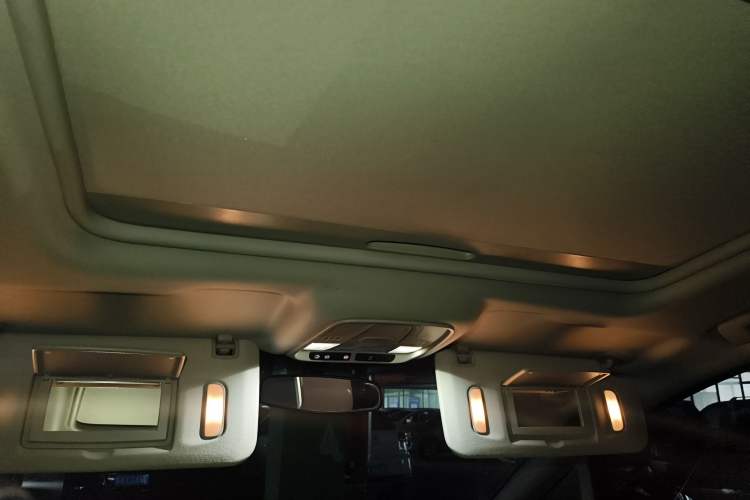 Used Buick GL8 2021 ES Landtrek 653T Comfort Edition Headliner