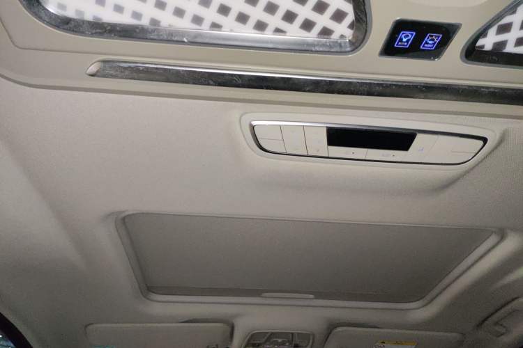 Used Buick GL8 2021 ES Landtrek 653T Comfort Edition Headliner