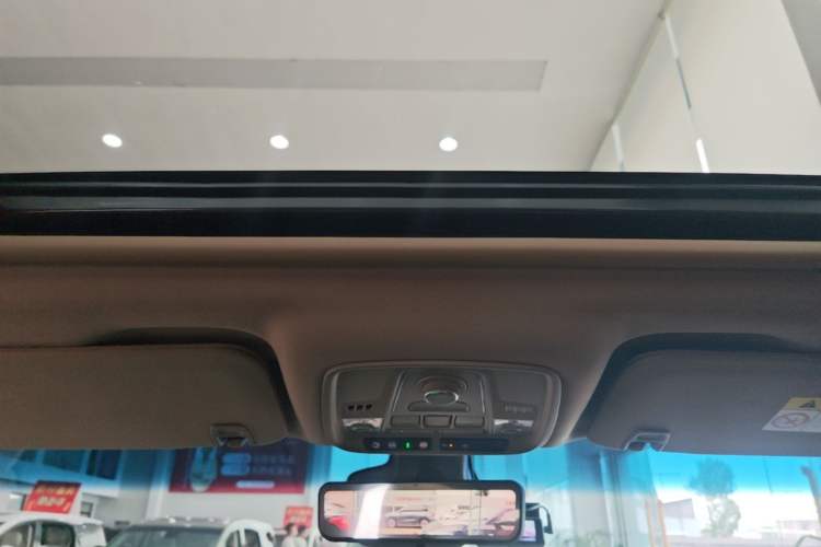 Used Buick GL8 2021 ES Landtrek 653T Luxury Model Headliner