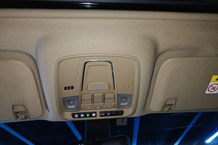 Used Buick GL8 2021 ES Land Cruiser 653T Luxury Edition Headliner
