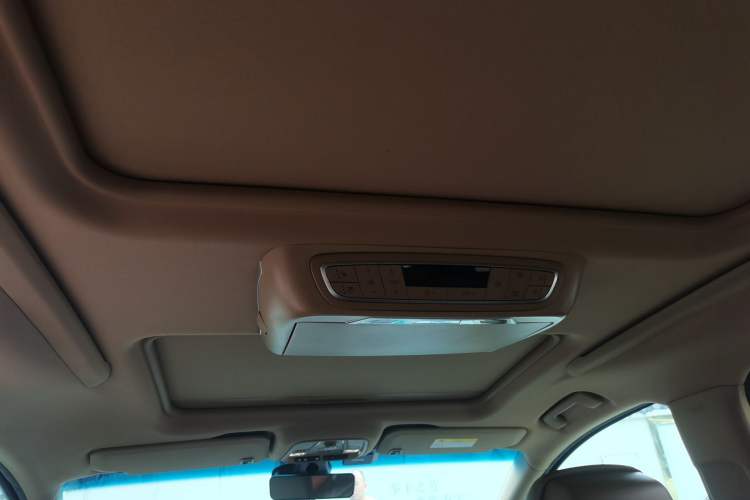 Used Buick GL8 2021 ES Land Cruiser 653T Flagship Model Headliner