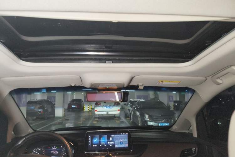 Used Buick GL8 2021 Land Cruiser Executive Class 652T Smart Luxury Model Headliner