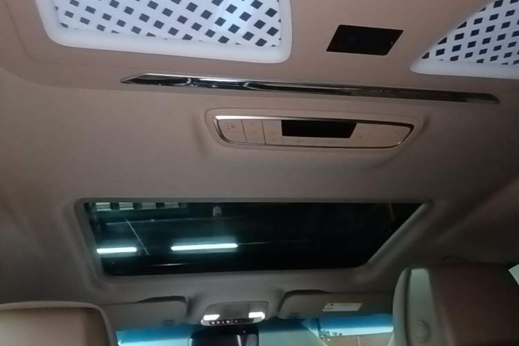 Used Buick GL8 2021 ES Land Cruiser 653T Luxury Edition Headliner