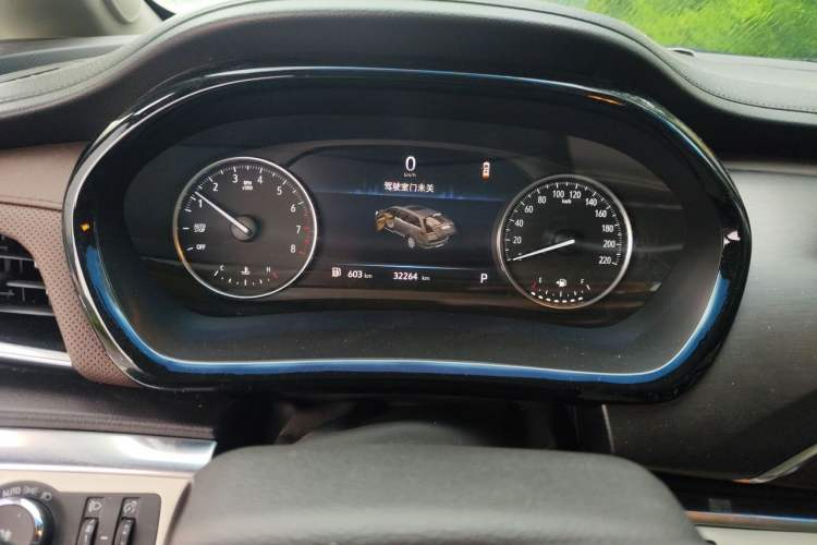 Used Buick GL8 2021 Land Cruiser Executive Class 652T Luxury Model Instrument Cluster