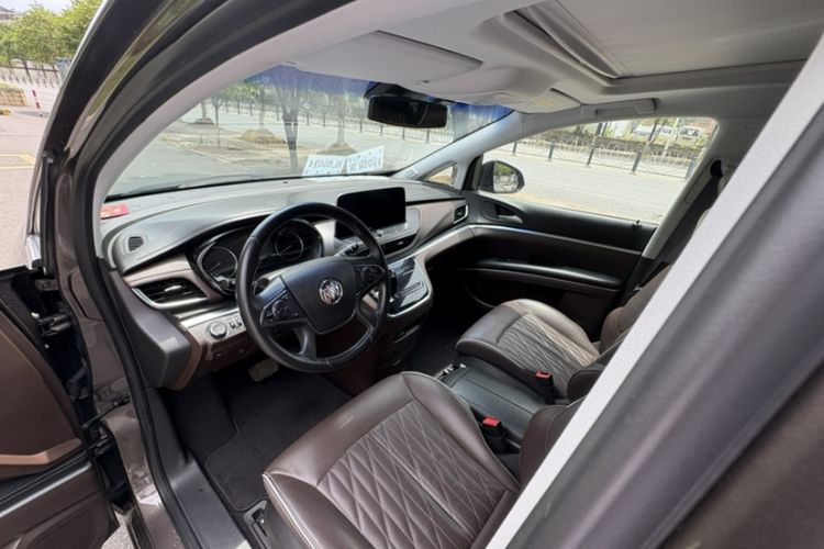 Used Buick GL8 2021 Land Cruiser Executive Class 652T Luxury Model Interior 1