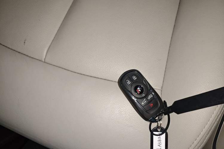 Used Buick GL8 2021 Land Cruiser Executive 652T Premium Model Interior 1