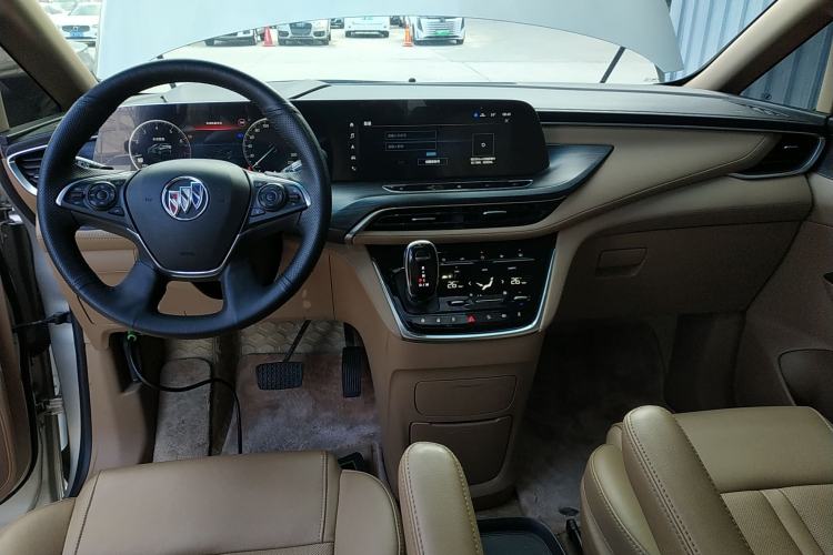 Used Buick GL8 2021 ES Landtrek 653T Luxury Model Interior 2