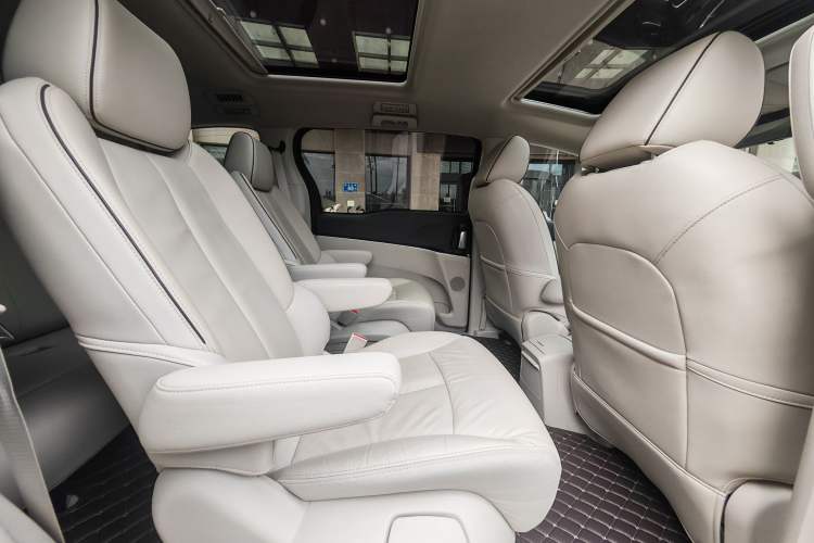 Used Buick GL8 2021 Land Cruiser Executive 652T Premium Model Interior 2