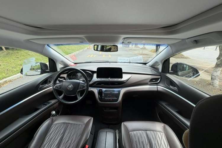 Used Buick GL8 2021 Land Cruiser Executive Class 652T Luxury Model Interior 3