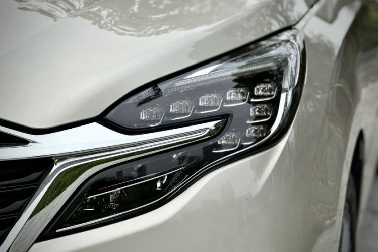 Used Buick GL8 2021 ES Landtrek 653T Luxury Model Left Front Headlight