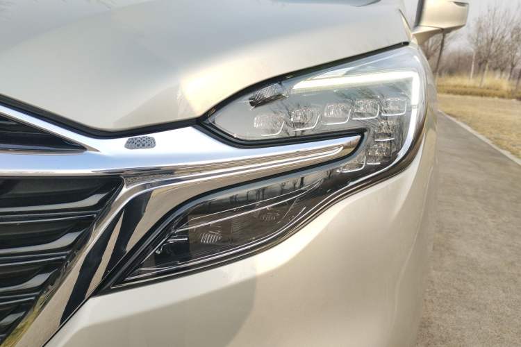 Used Buick GL8 2021 ES Landtrek 653T Luxury Model Left Front Headlight
