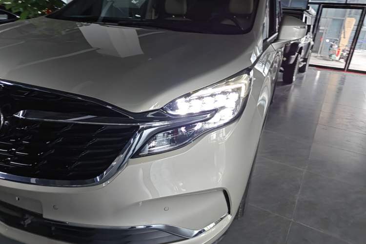 Used Buick GL8 2021 ES Land Cruiser 653T Luxury Edition Left Front Headlight