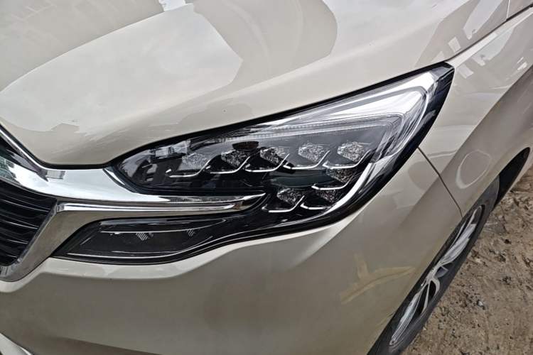 Used Buick GL8 2021 ES Landtrek 653T Comfort Edition Left Front Headlight