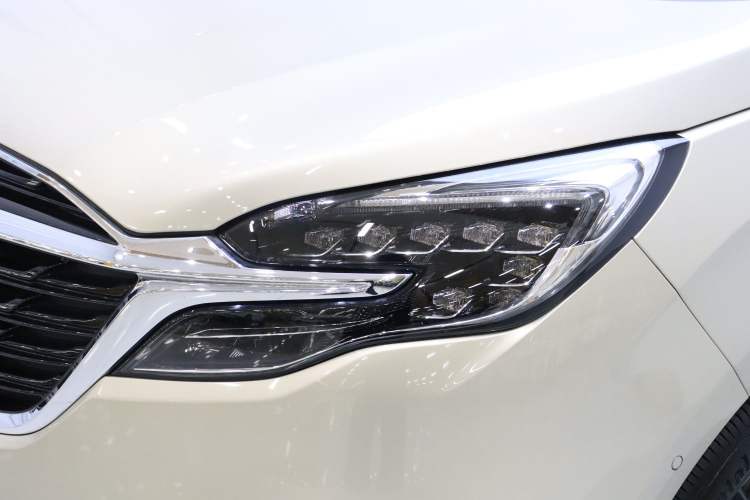 Used Buick GL8 2021 ES Land Cruiser 653T Luxury Edition Left Front Headlight