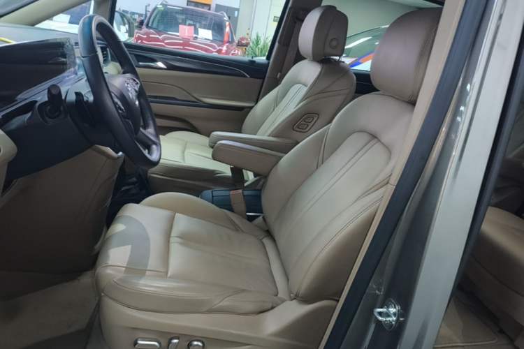 Used Buick GL8 2021 ES Land Cruiser 653T Luxury Edition Left Front Seat