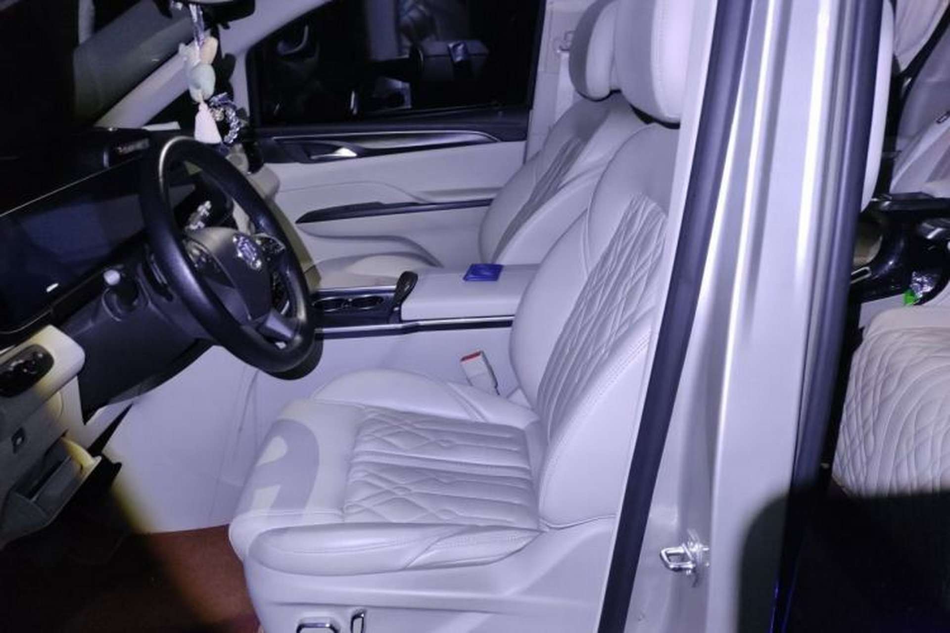 Used Buick GL8 2021 ES Land Cruiser 653T Luxury Edition Left Front Seat