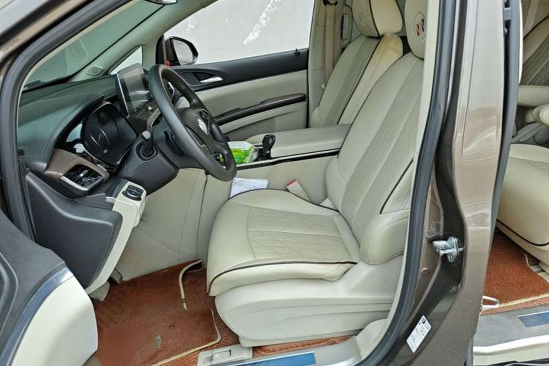 Used Buick GL8 2021 Land Cruiser Executive Class 652T Comfort Model Left Front Seat